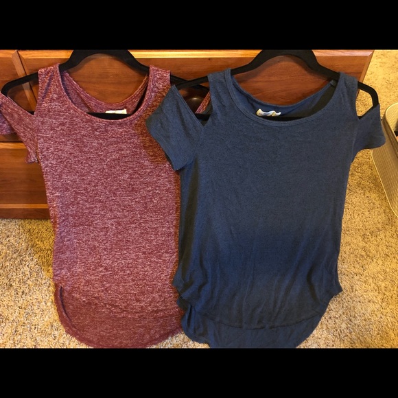 Two Hollister Cold Shoulder Tops - Picture 5 of 6